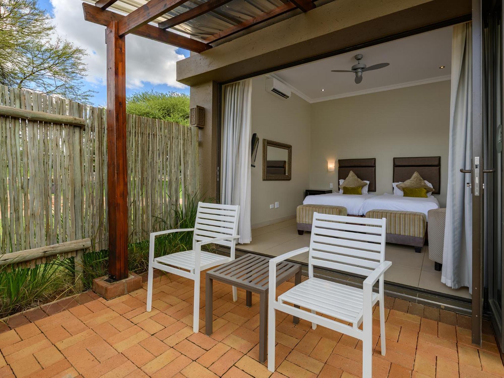 Monomotapa Village @ Legend Golf And Safari Resort Golders Green Eksteriør bilde